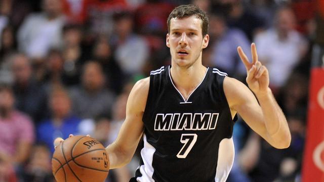 展和竞争氛 展和竞争氛